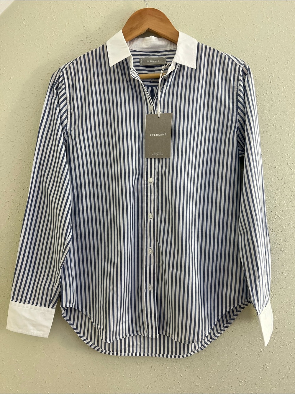 New Everlane THE MUST-HAVE SHIRT IN SILKY COTTON in Mariner Blue/ White Size 0 - Picture 4 of 14